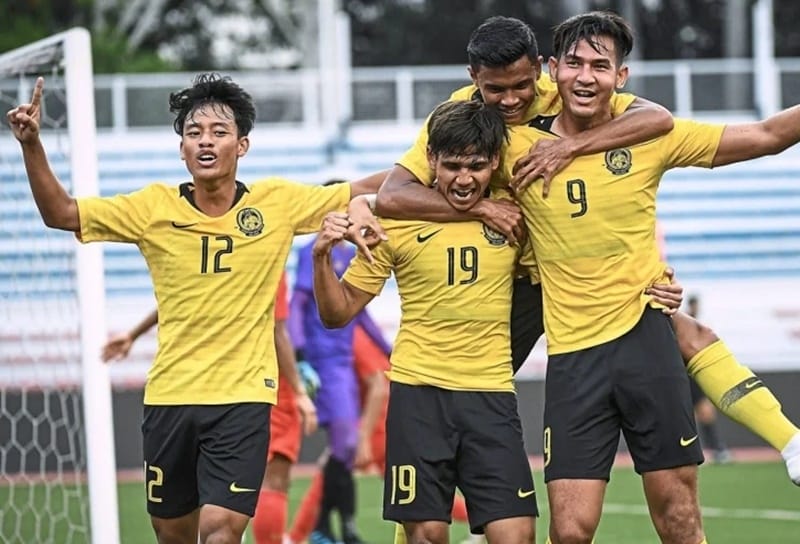 Malaysia mạnh hơn đội khách.