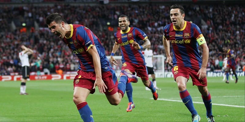 Villa ăn mừng cuồng nhiệt