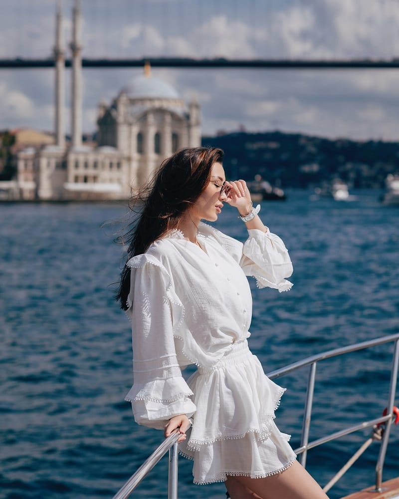 Sabina Altynbekova xinh đẹp