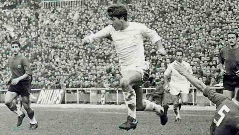 Manuel Velázquez được Real tôn vinh