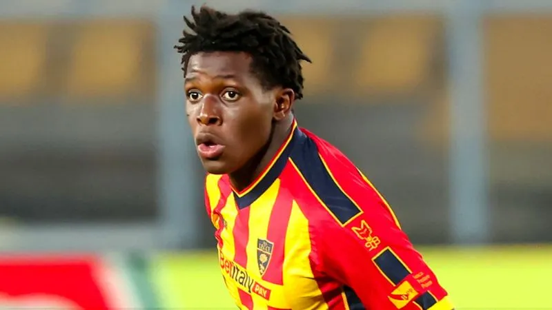 MU và Tottenham quyết tâm chiêu mộ cầu thủ được mệnh danh là Gareth Bale 2.0