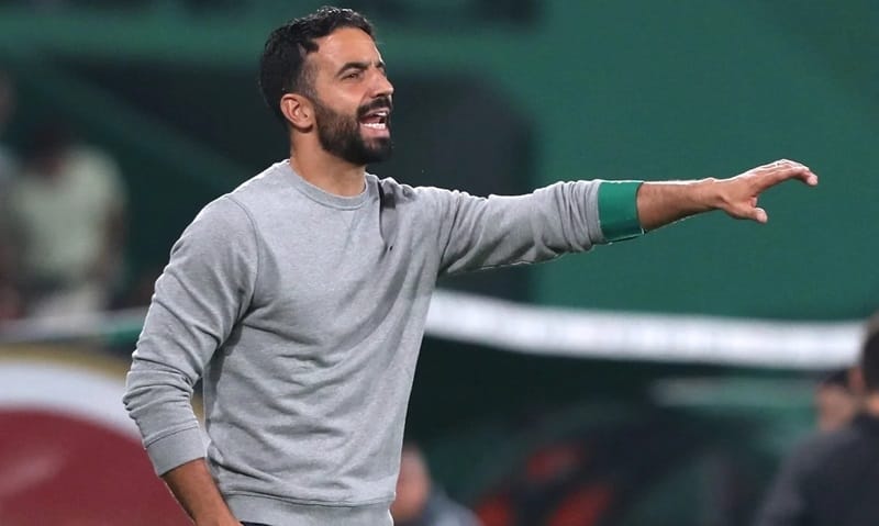 Amorim ưa thích sơ đồ 3-4-3