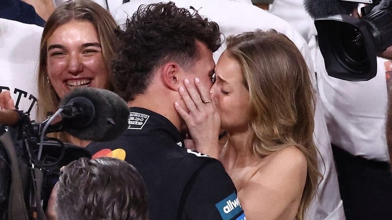 Corceiro ăn mừng cùng bạn trai Norris